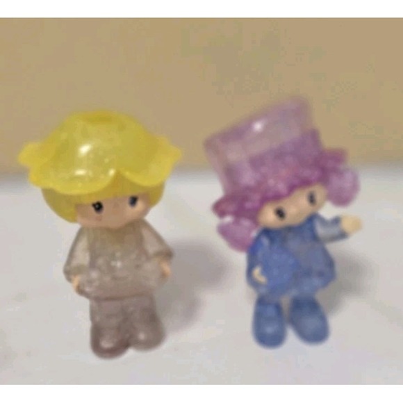 Strawberry Shortcake Other - Strawberry Shortcake CheeBee "Clear Chase" Glitter Figurines Set Of Two